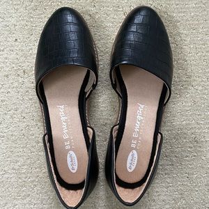 Dr. Schools flat in black